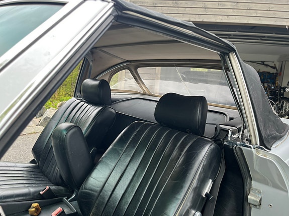 Mercedes-Benz SL280 10 of 12