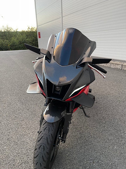 Yamaha R7 3 of 9