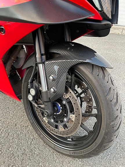 Yamaha R7 2 of 9