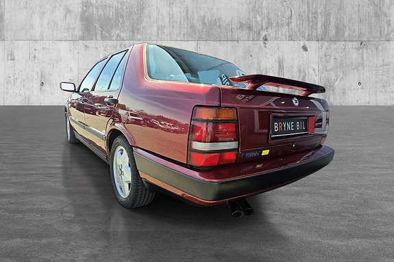 Lancia Thema 5 of 26