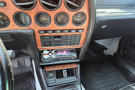Lancia Thema 21 of 26