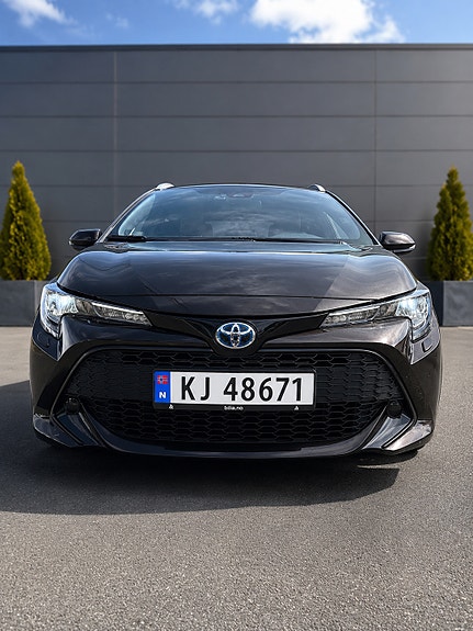 Toyota Corolla 3 of 30