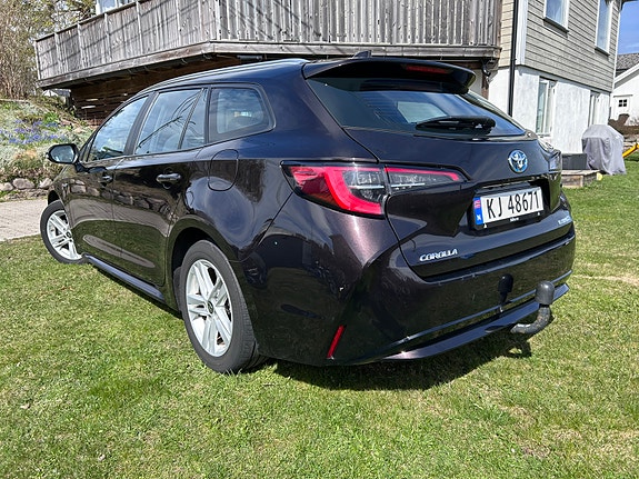 Toyota Corolla 8 of 30