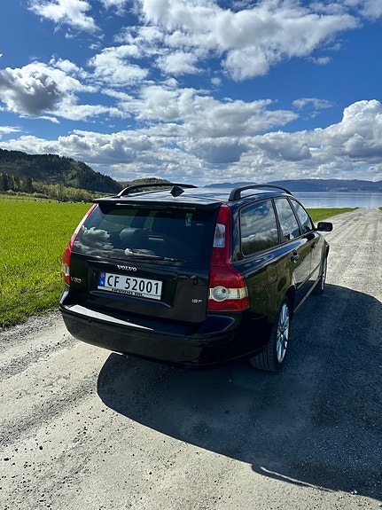 Volvo V50 4 of 16