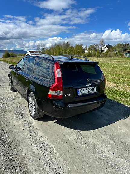 Volvo V50 6 of 16