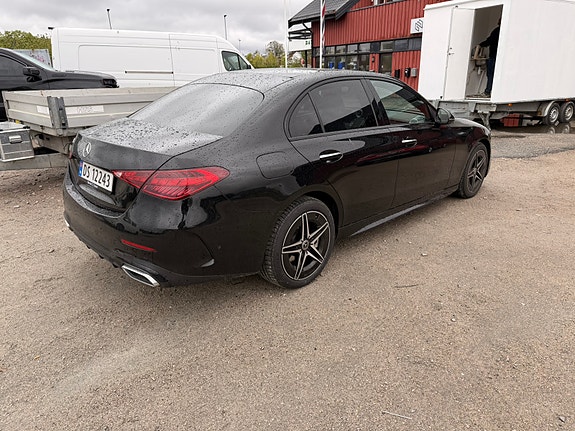 Mercedes-Benz C300 e 2 of 8