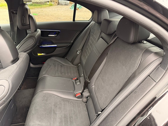 Mercedes-Benz C300 e 6 of 8