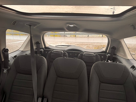 Ford S-MAX 9 of 13