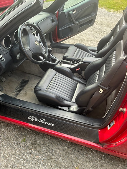 Alfa Romeo Spider 5 of 15
