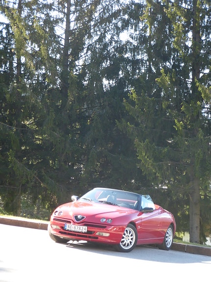 Alfa Romeo Spider 2 of 15