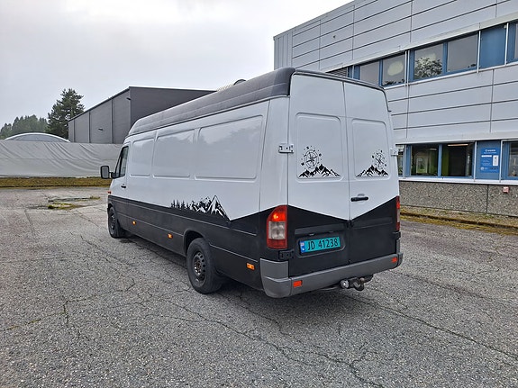 Mercedes-Benz Sprinter 6 of 30