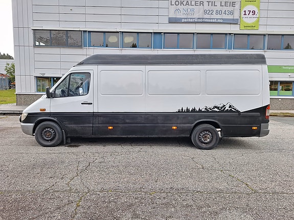 Mercedes-Benz Sprinter 4 of 30