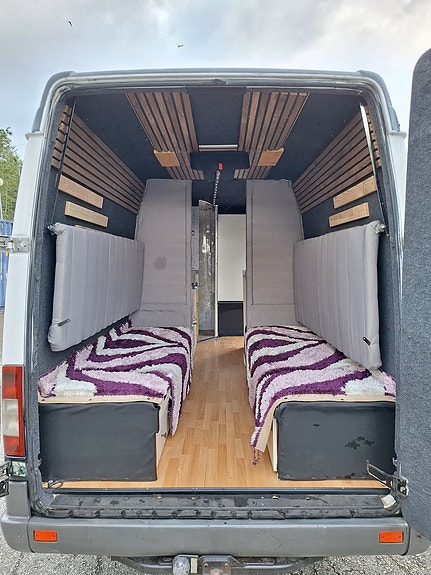 Mercedes-Benz Sprinter 21 of 30
