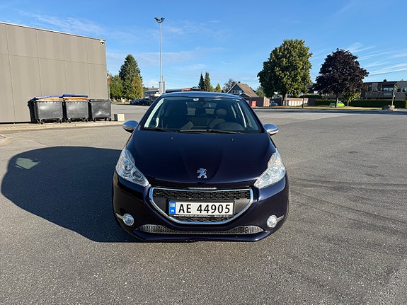 Peugeot 208 10 of 11