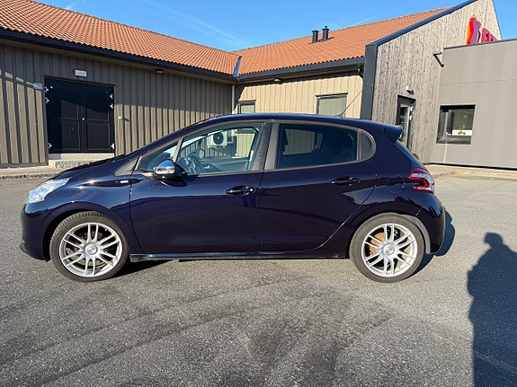 Peugeot 208 7 of 11