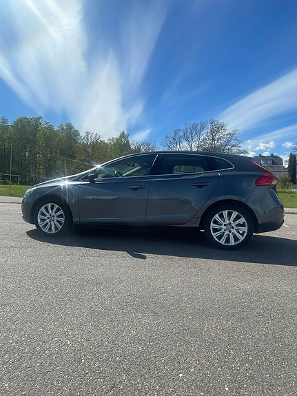 Volvo V40 5 of 5