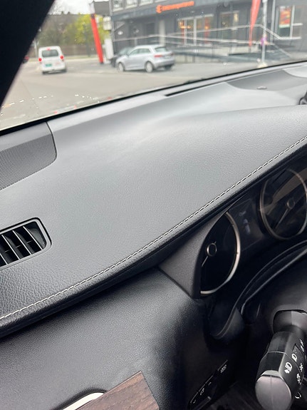 Lexus NX300h 23 of 30