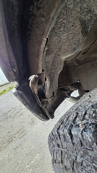 Toyota HiLux 11 of 15