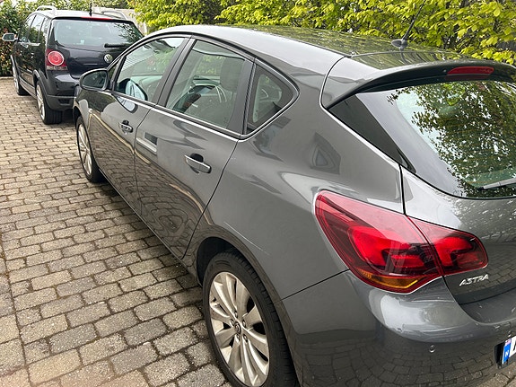 Opel Astra 3 of 5