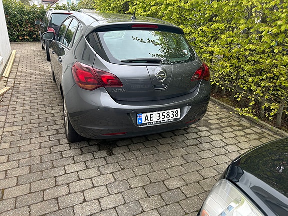 Opel Astra 4 of 5