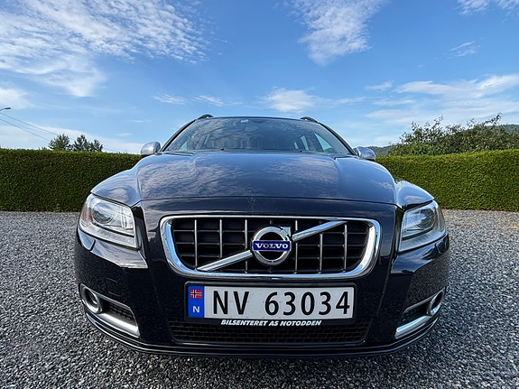 Volvo V70 7 of 25