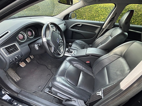 Volvo V70 13 of 25