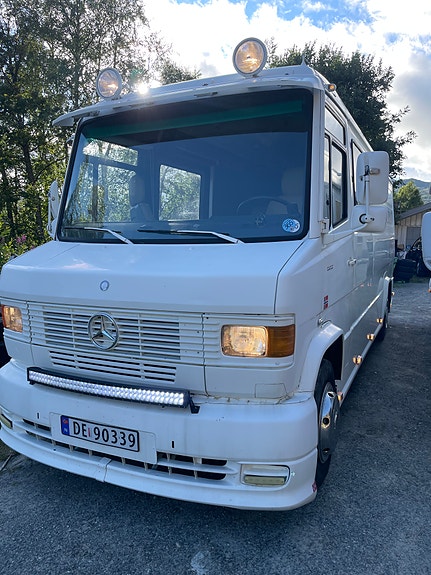 Mercedes-Benz Mercedes 811 4 of 16