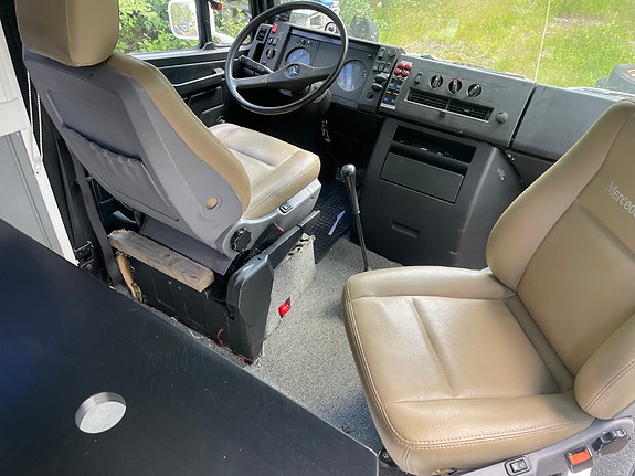 Mercedes-Benz Mercedes 811 10 of 16
