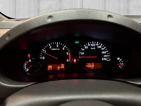 Nissan Navara 14 of 30