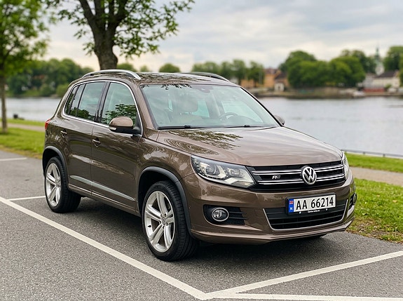 Volkswagen Tiguan 3 of 6