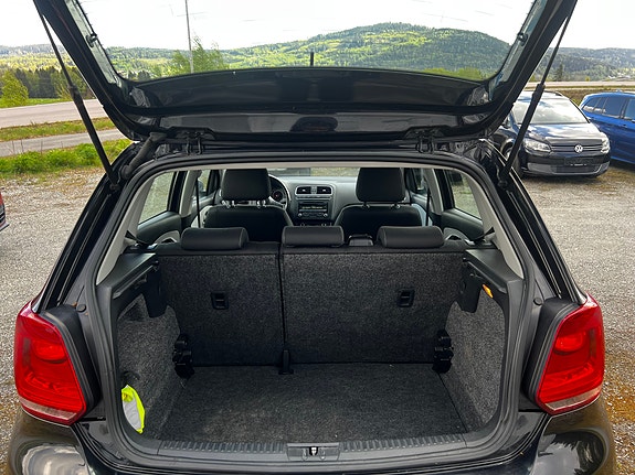 Volkswagen Polo Cross 13 of 30