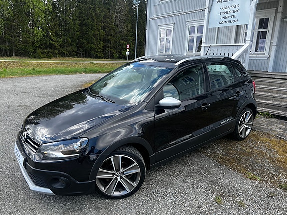 Volkswagen Polo Cross 2 of 5