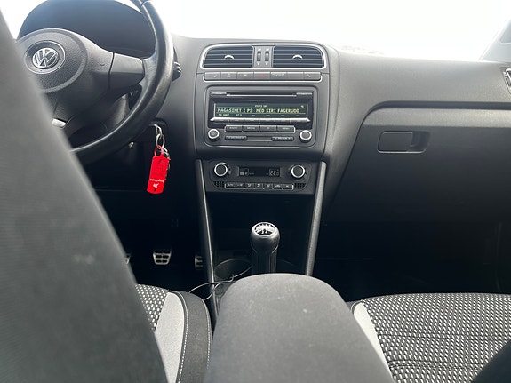 Volkswagen Polo Cross 23 of 30