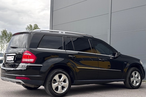 Mercedes-Benz GL350 4 of 5