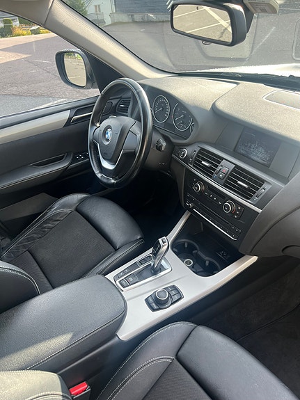 BMW X3 9 of 14