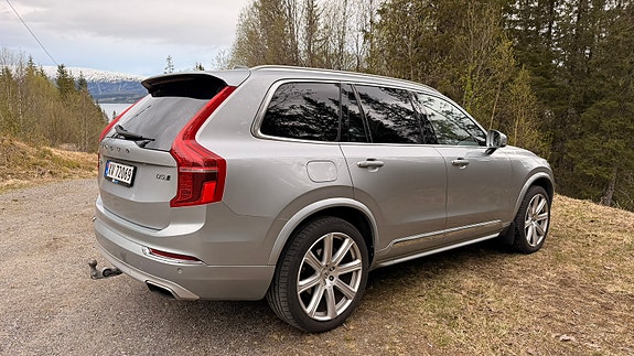Volvo XC90 7 of 20