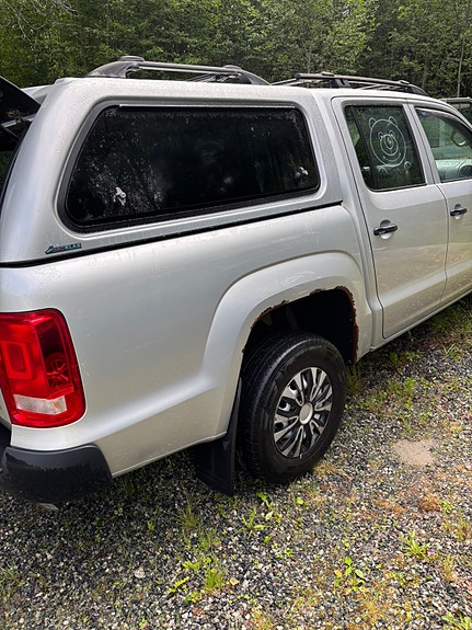 Volkswagen Amarok 4 of 5