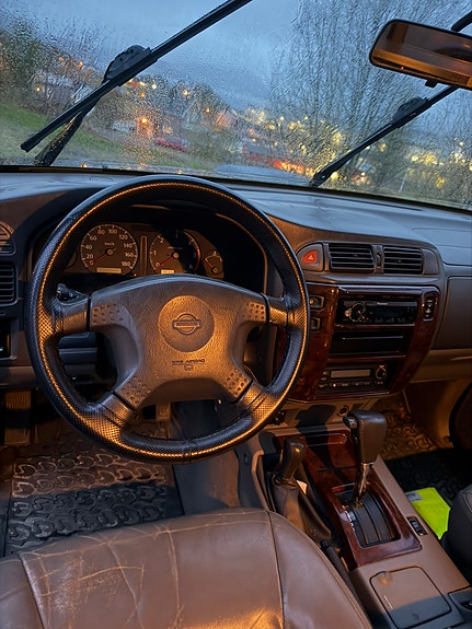 Nissan Patrol 3 of 5