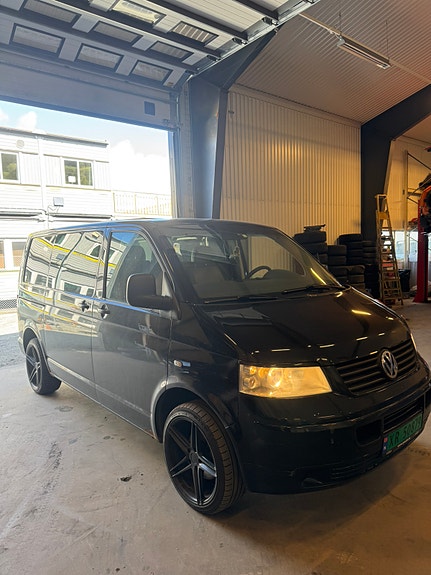 Volkswagen Transporter 2 of 5