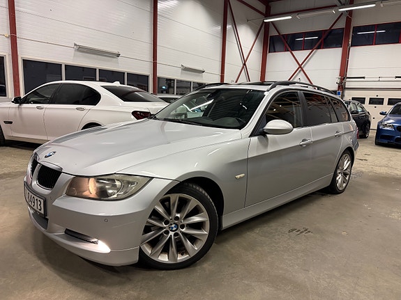 BMW 318d 2 of 5