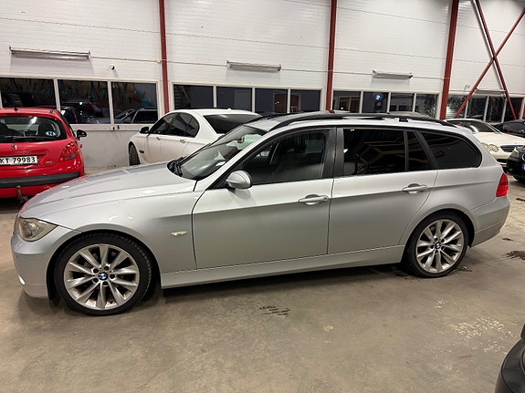 BMW 318d 3 of 5