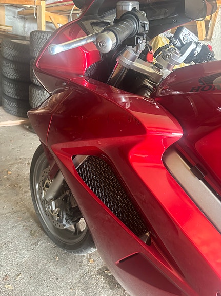 Honda VFR 800 3 of 12