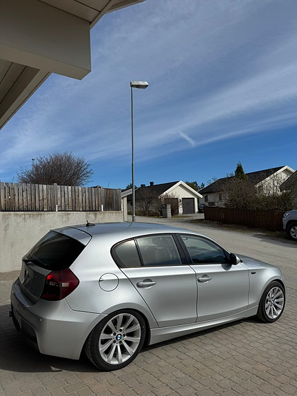 BMW 116d 4 of 5