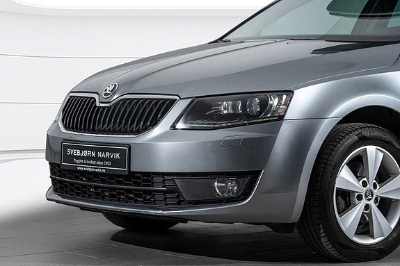 Skoda Octavia 2 of 26