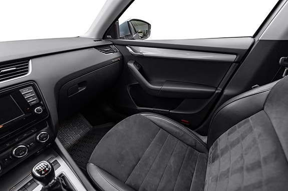 Skoda Octavia 12 of 26