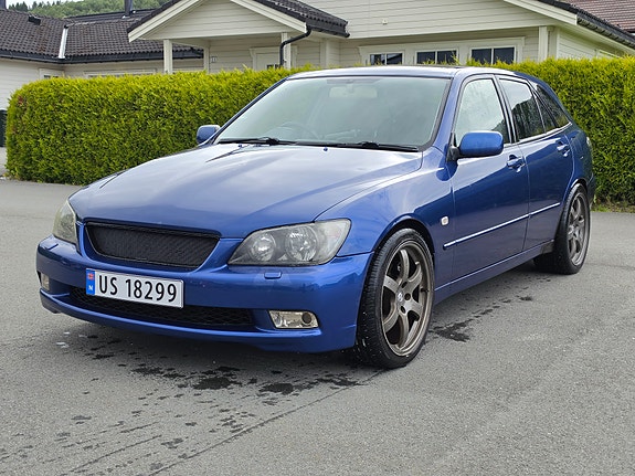 Lexus IS-Serie 4 of 12