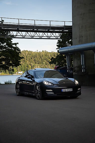 Porsche Panamera 4 of 5