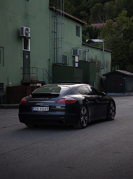 Porsche Panamera 7 of 19