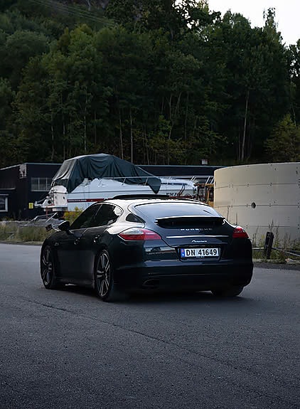 Porsche Panamera 9 of 19