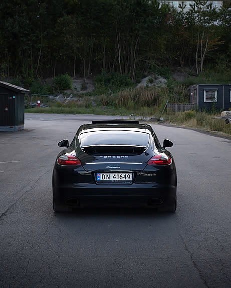 Porsche Panamera 8 of 19